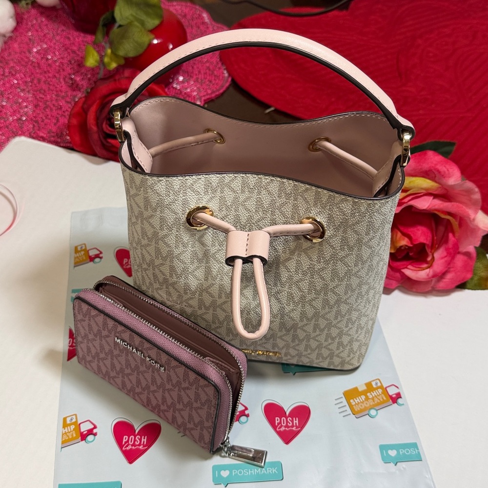 Michael Kors Pink and Cream Shoulder Bag Set